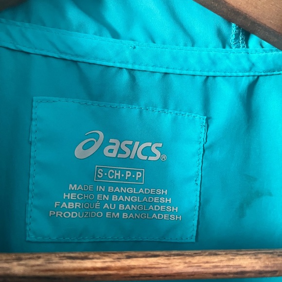 ASICS packable running / rain jacket | Small - Picture 8 of 14